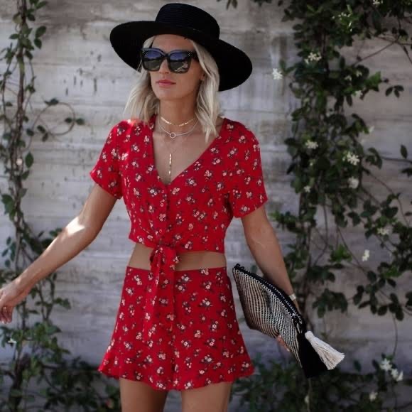 American Eagle Outfitters Red Flower Print Crop Top Tie Up Shirt - Picture 6 of 6